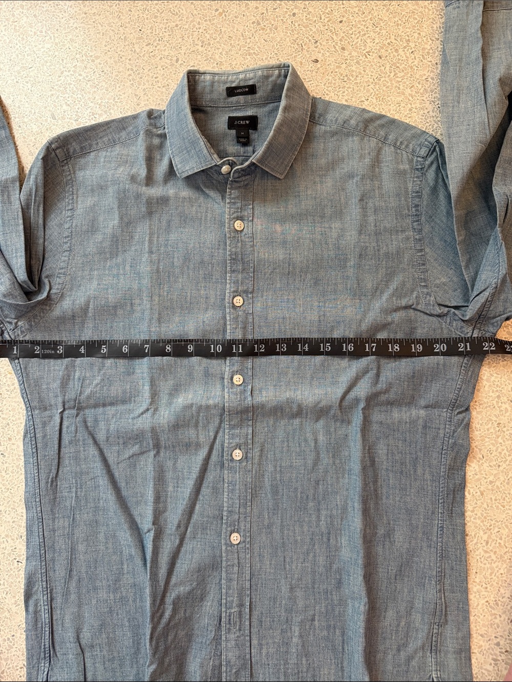 J. Crew Men’s Ludlow Slim Denim Chambray Button-Down Shirt Blue Size Medium - Picture 4 of 4